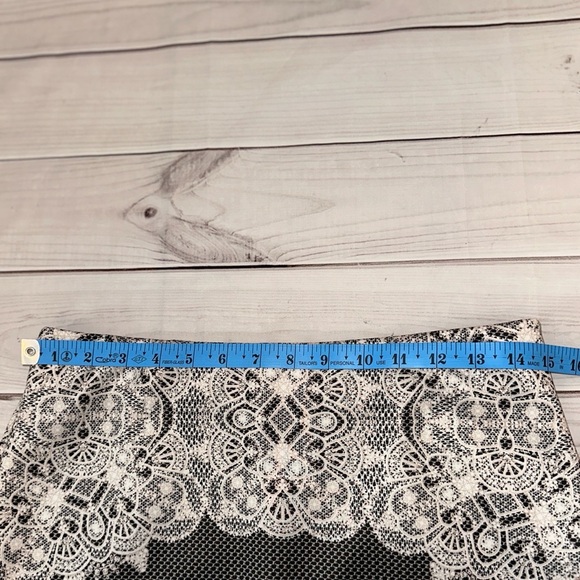 Women's Lace Look Pencil Skirt by ECI New York Size Medium Office Church Formal - Picture 5 of 9